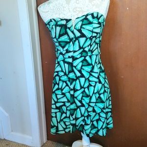 Junior's short black and seafoam green patterned strapless dress
